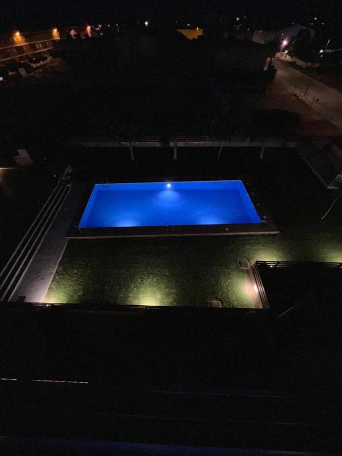 Atico Con Hidromasaje, Terraza Y Piscina En Ebrehogar Appartement Amposta Buitenkant foto